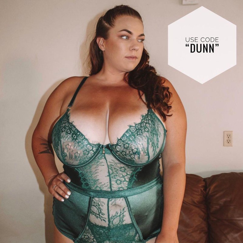 Ashleigh Dunn Model Plus Saiz