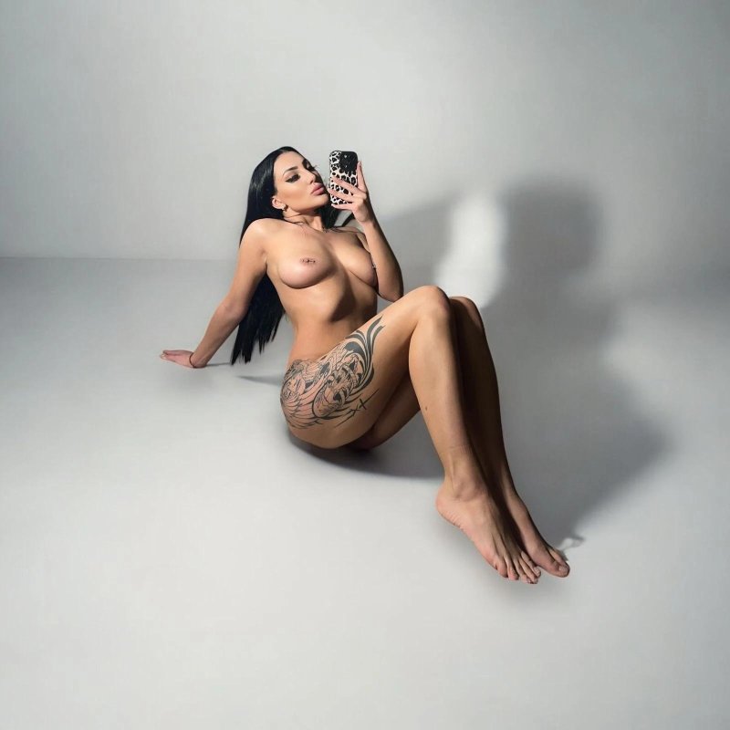 Erotic naked women