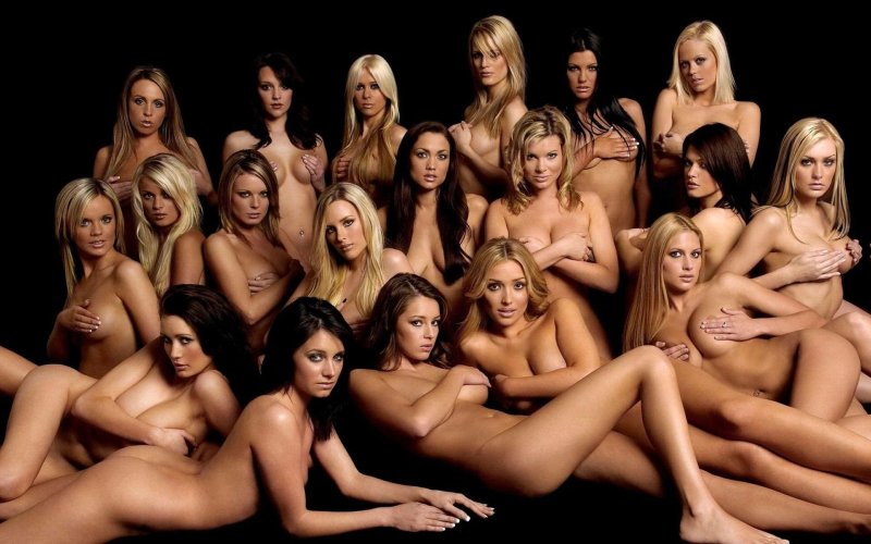 Many beautiful naked women