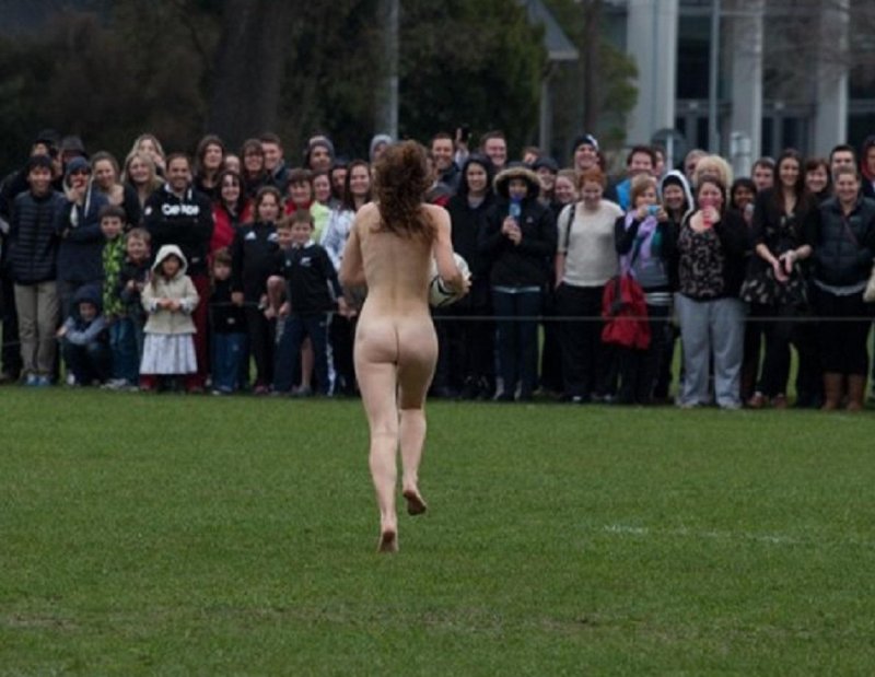 Naked women of New Zealand
