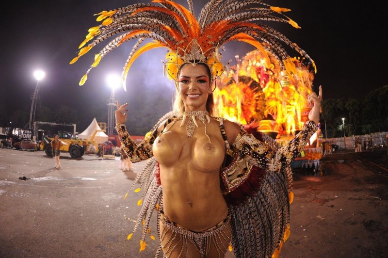 Carnival Rio de Janeiro piquant