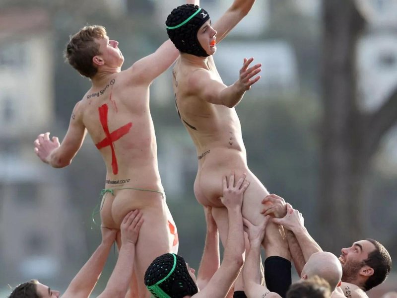 Fully naked football players