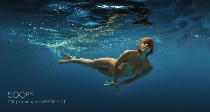 Submarine swimming women nude