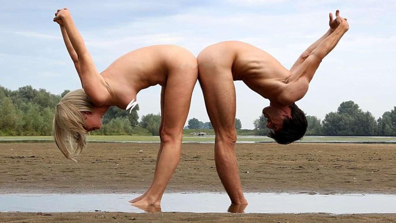 Naked girls do yoga