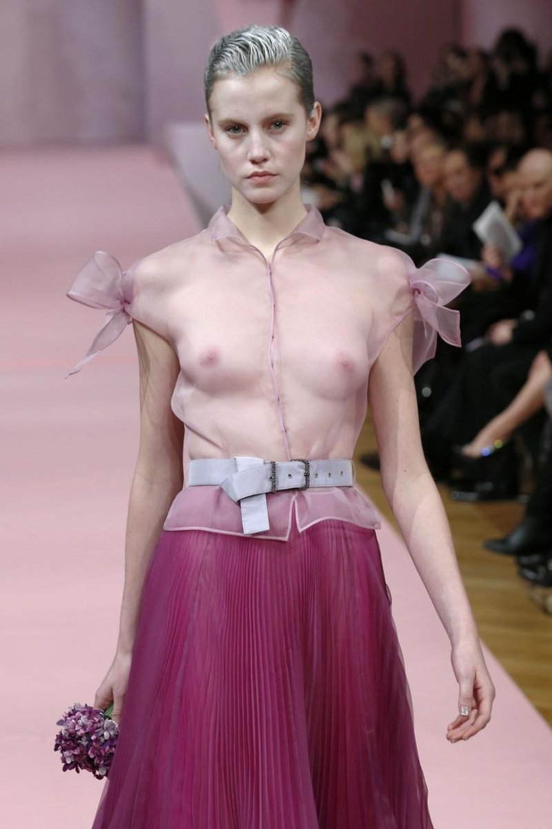 Naked Fashion