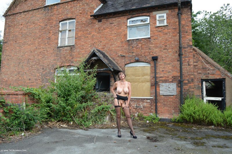 Amateur milf
