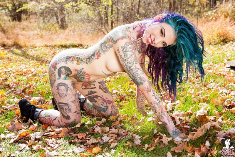 Naked girls with tattoos