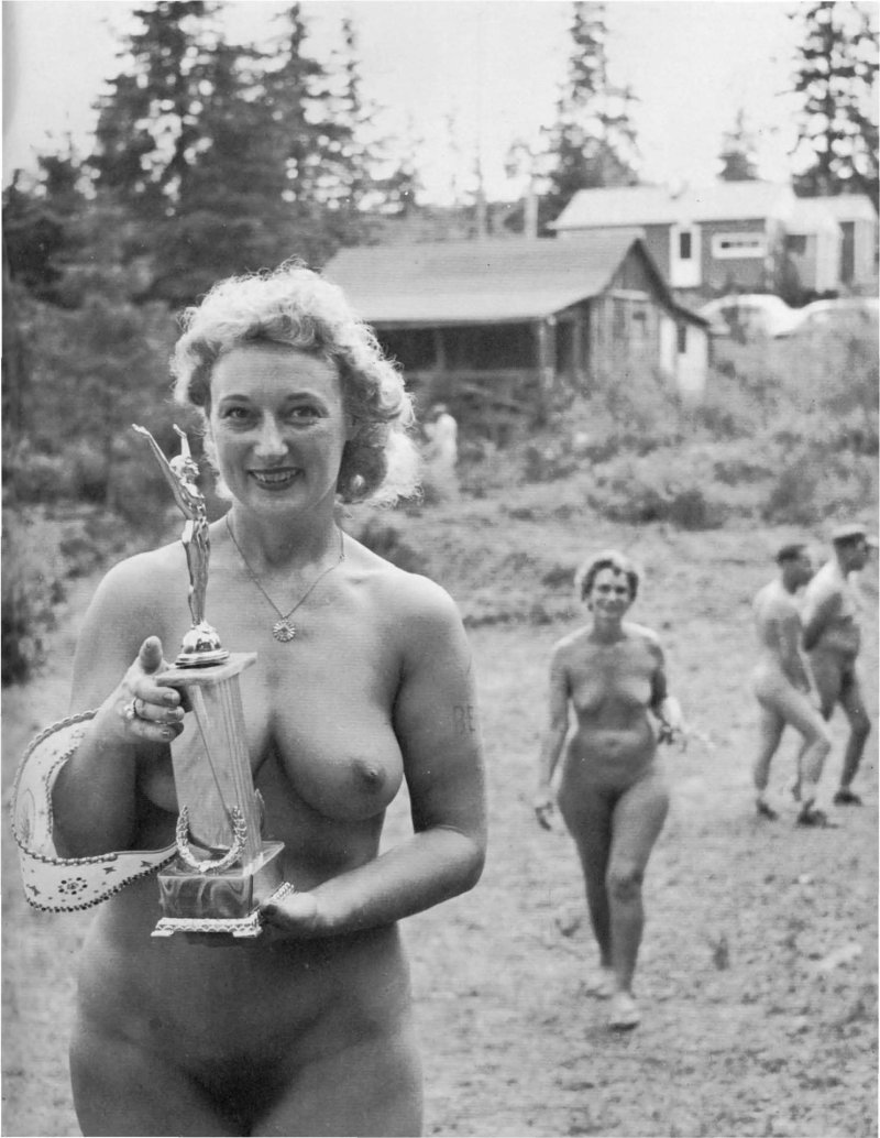 Retro nudists