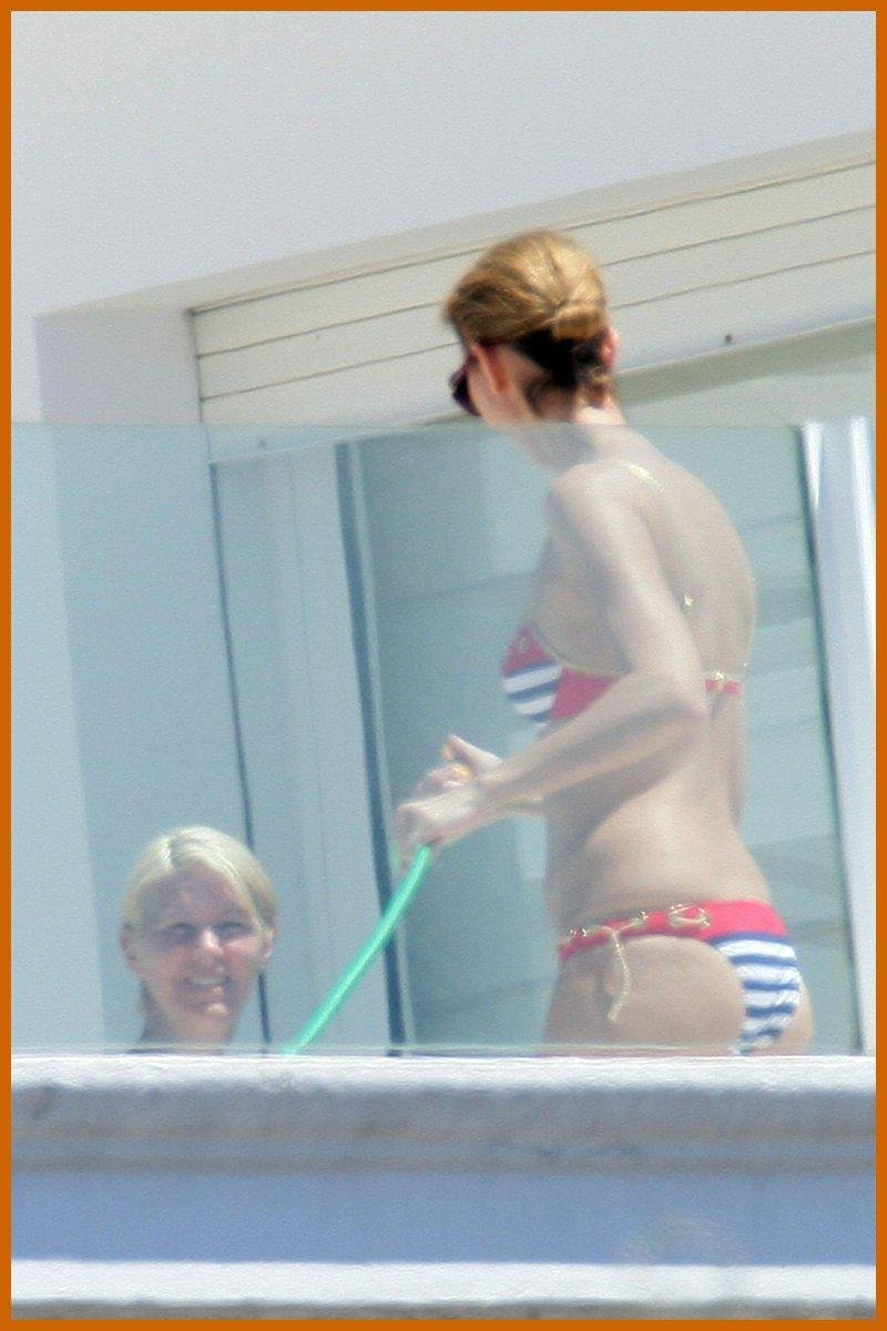 Selin Dion Bikini