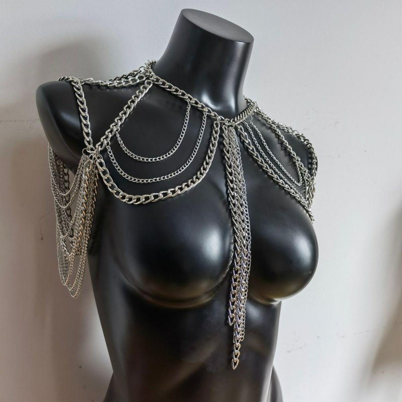 Decoration on the shoulder chain
