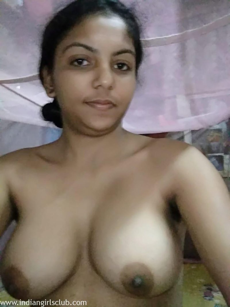 Indian nude selfie