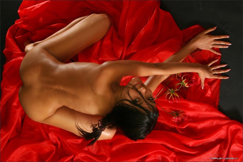 Beautiful girl in red nude