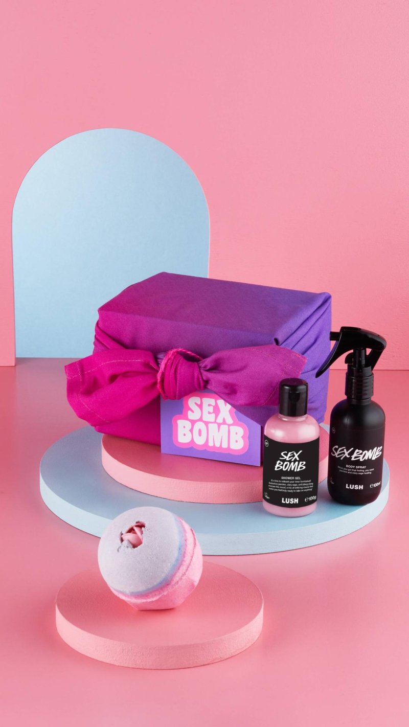 Lush bathtub bombs