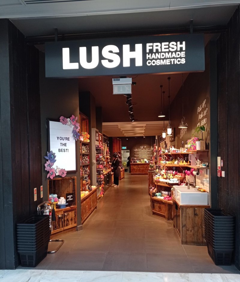 Lush fresh handmade cosmetics