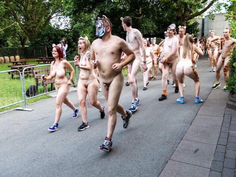 Handing naked