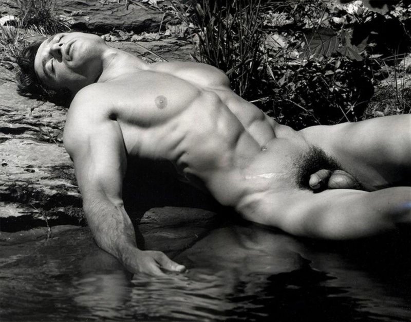 Photoshoot of naked men