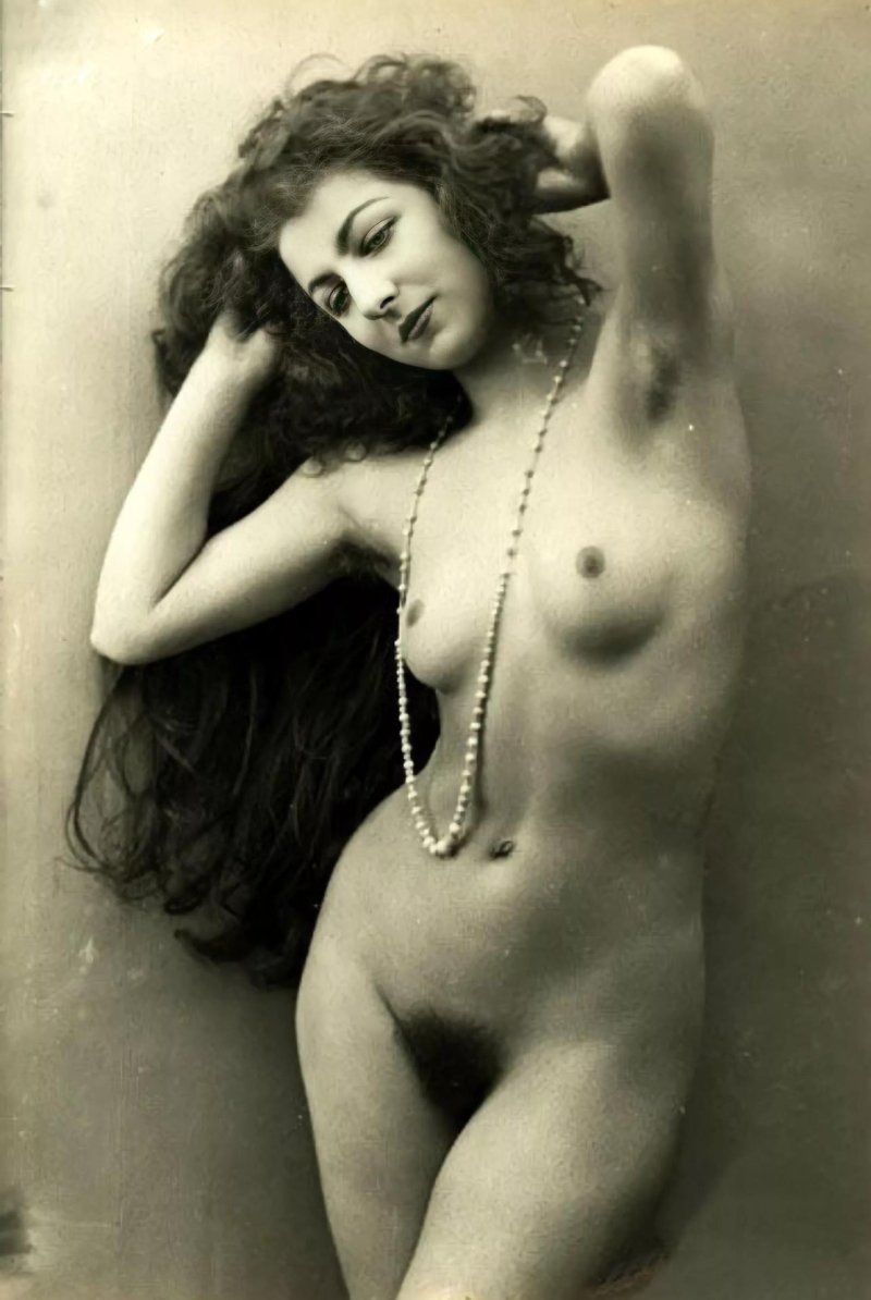 Naked retro celebrities