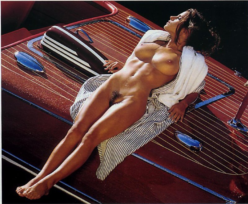 Kelly Monaco nude