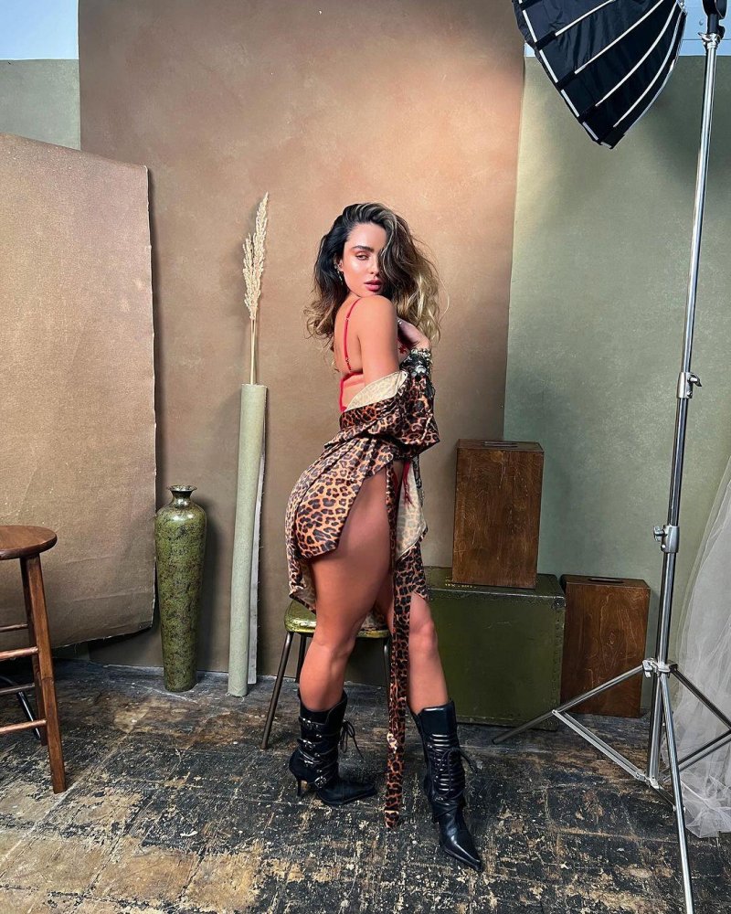 Sommer ray nude
