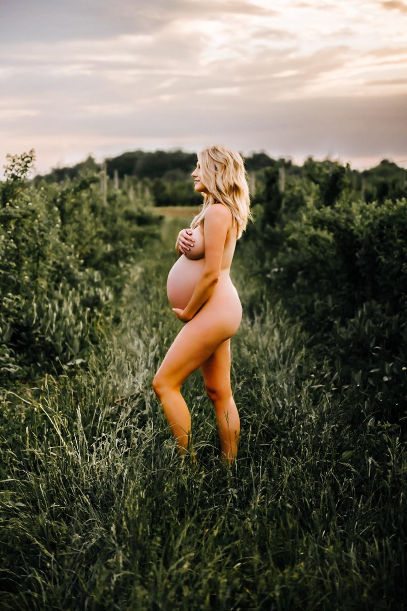 Pregnant photo shoot ideas
