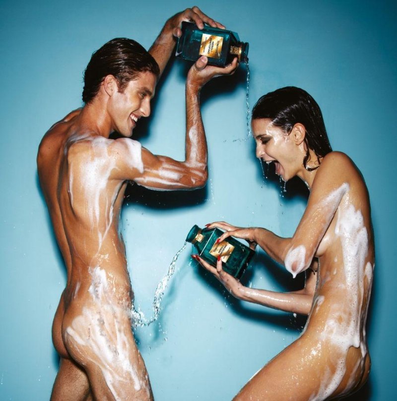Perfume advertising