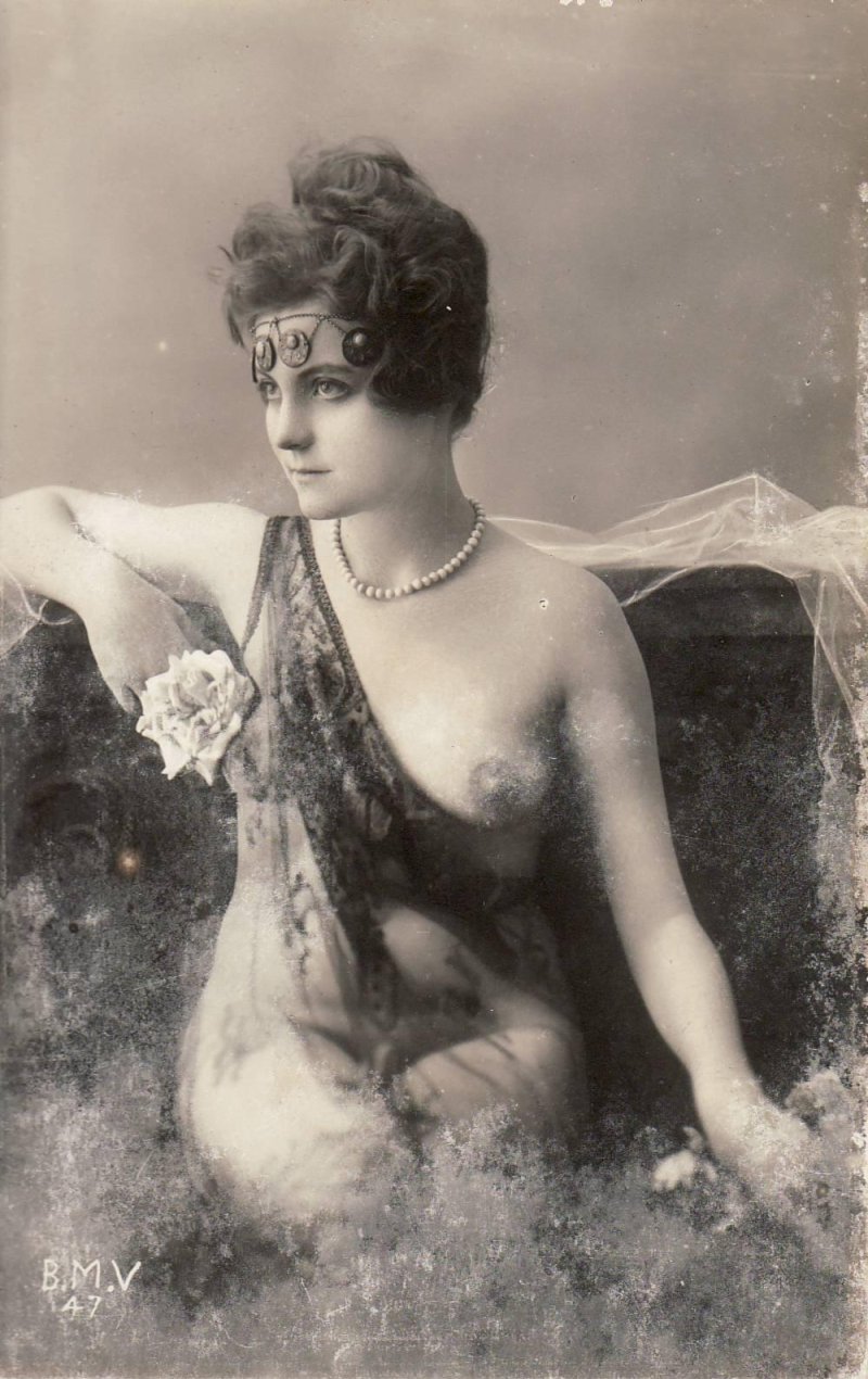 Victorian women naked