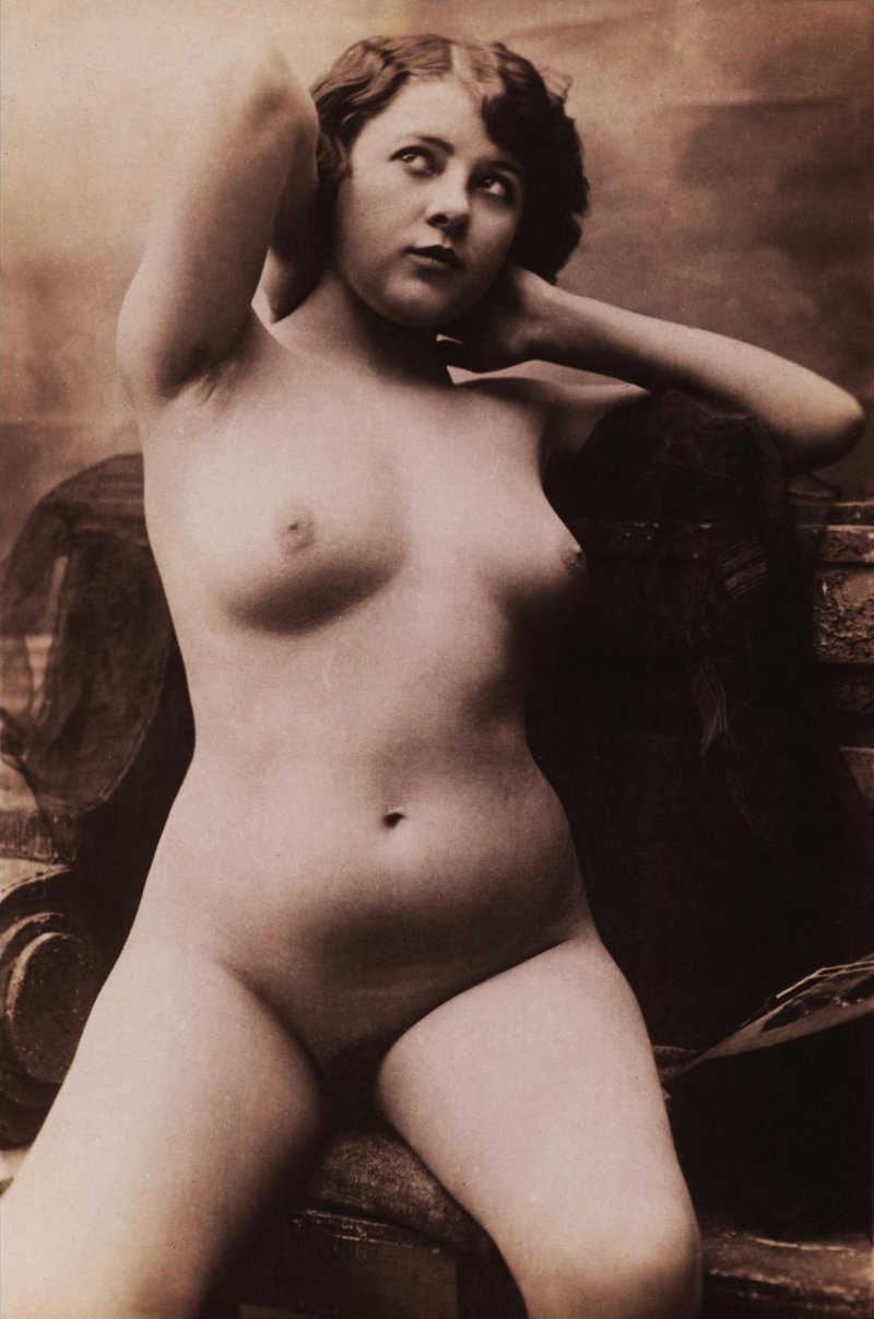 The first pictures of naked women