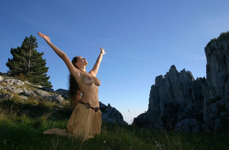 Naked girls in the mountains
