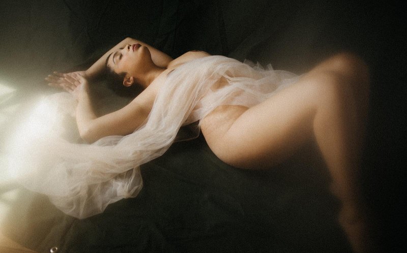 Sleep nude