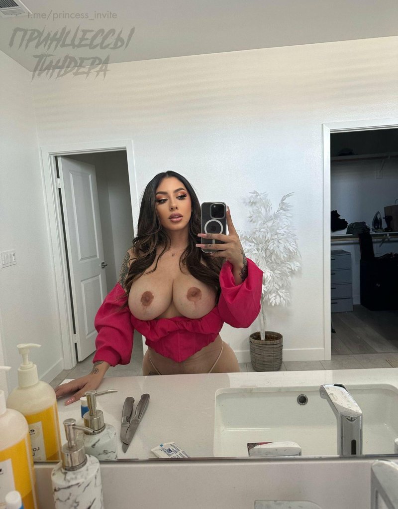 Paris Milan Porn actress