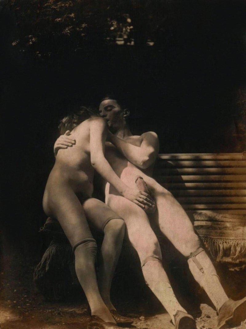 Erotic retro