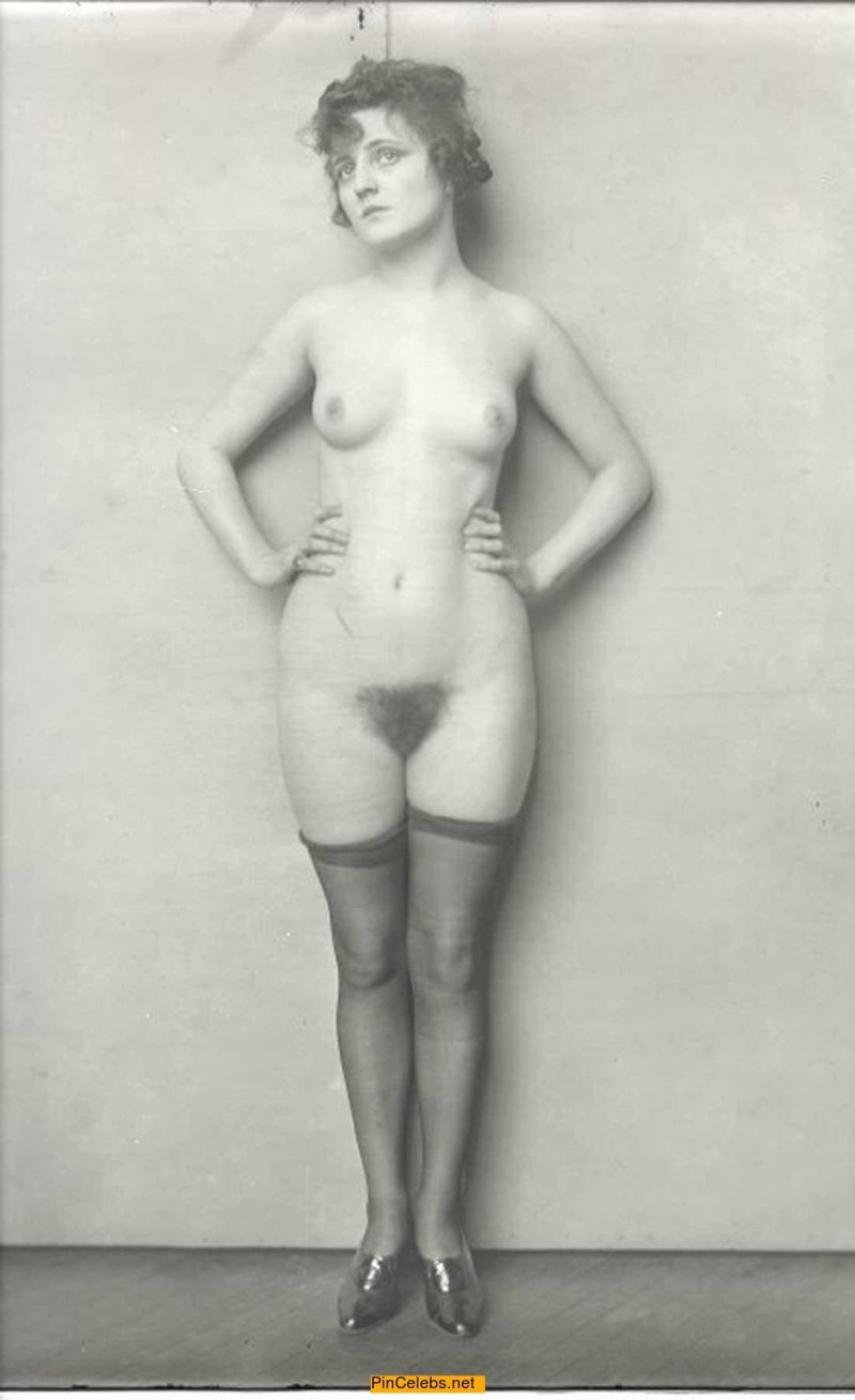 Retro naked women