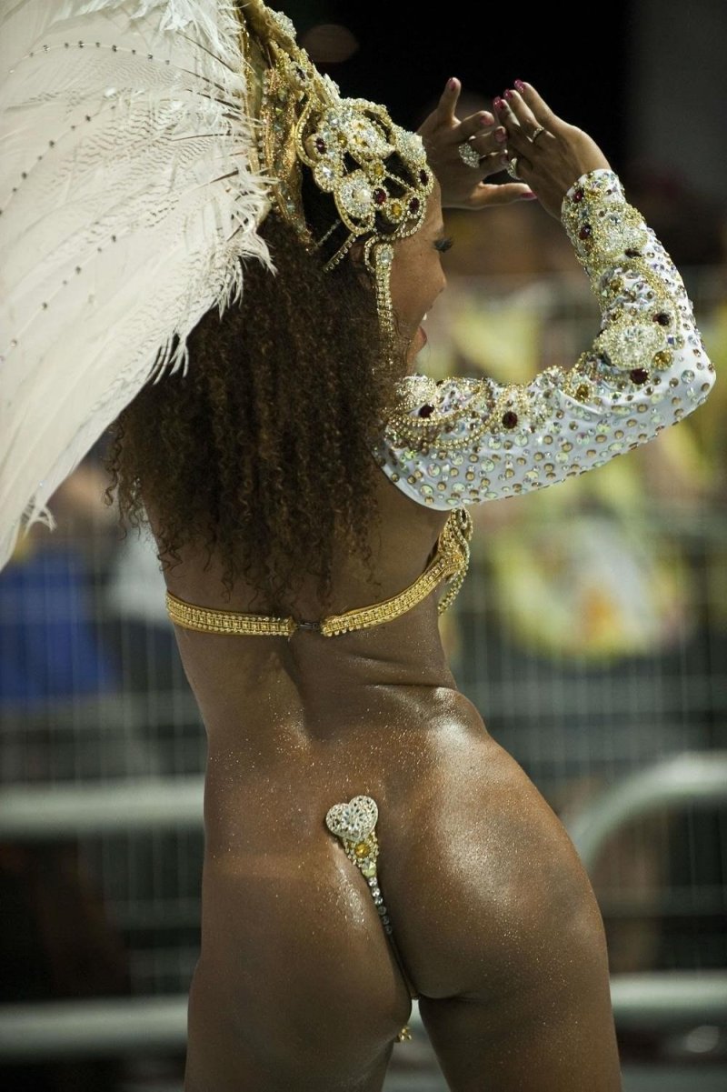 Brazilian dancers on the carnival