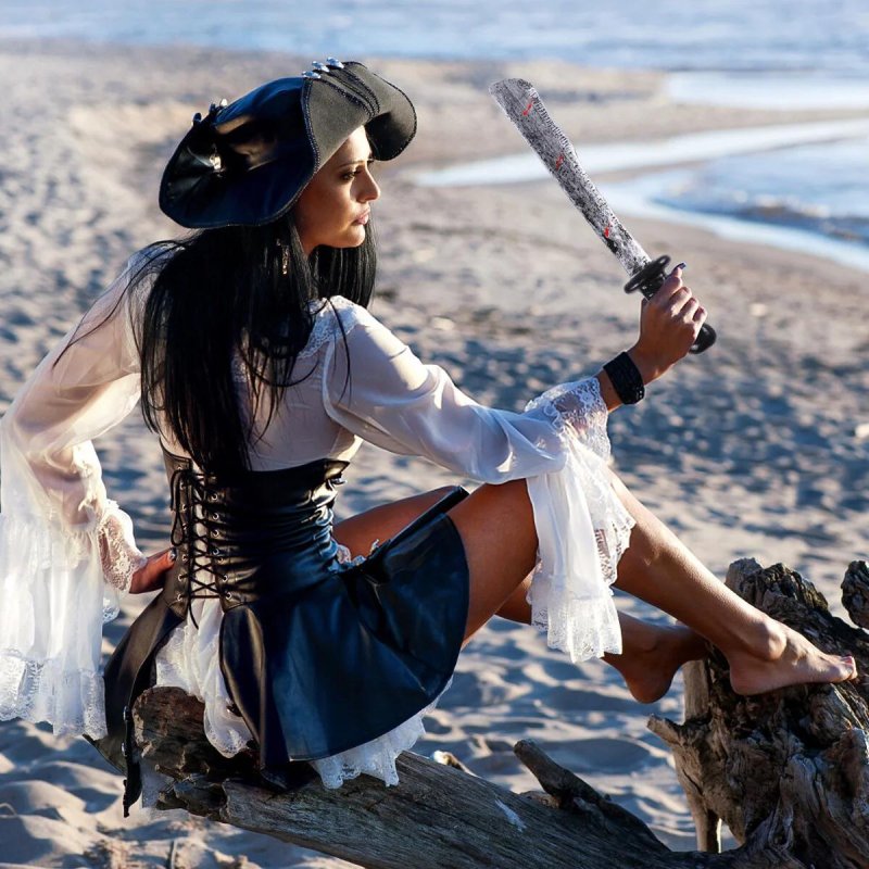 Pirates of the Caribbean girl