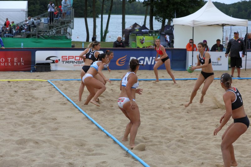 Beach handball women