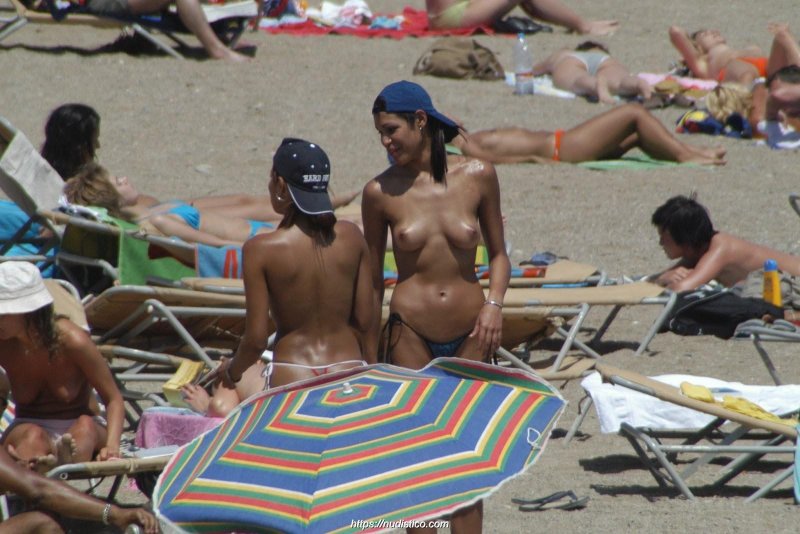 Barcelona Beach Toples