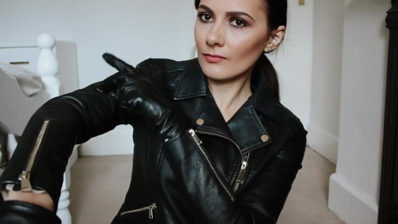 Leather glove