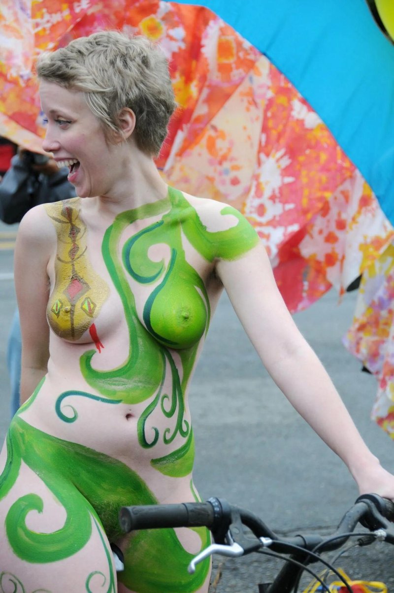 Naked bodyar