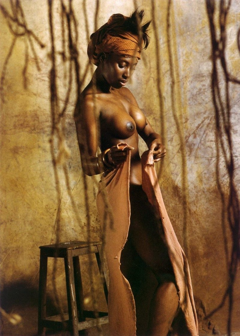 Naked women Africa