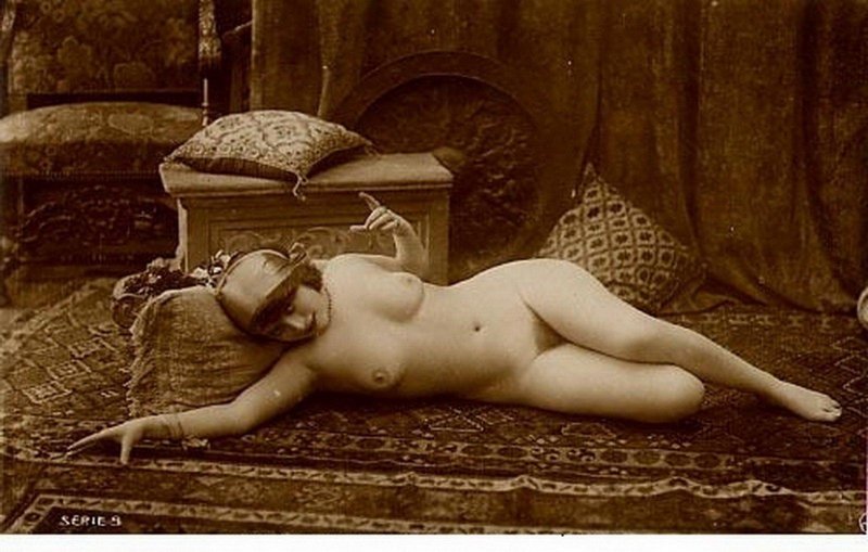 Naked women of the past