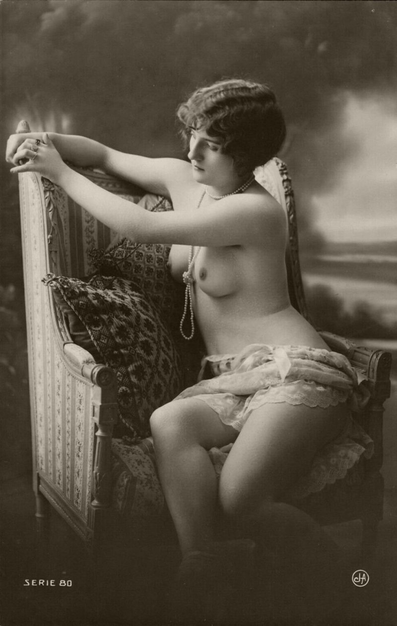 Naked women in the past